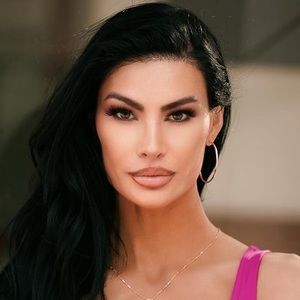 Meet your Posher, Katelyn